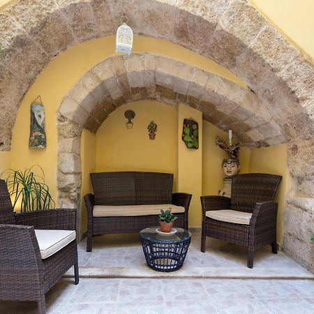 Casa Nagale- Una Suite Di Charme Nel Cuore Di Ortigia A 50 Mt Dal Mare Syracuse Luaran gambar