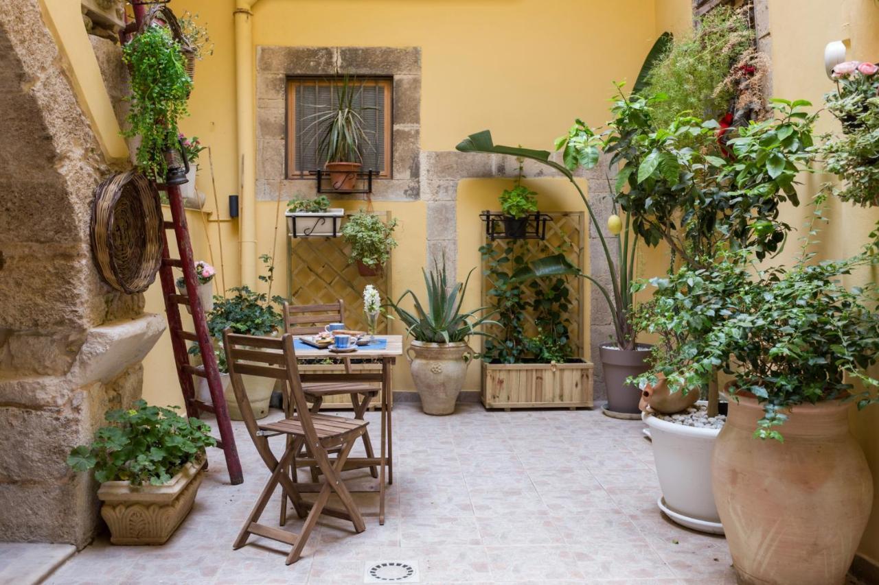 Casa Nagale- Una Suite Di Charme Nel Cuore Di Ortigia A 50 Mt Dal Mare Syracuse Luaran gambar