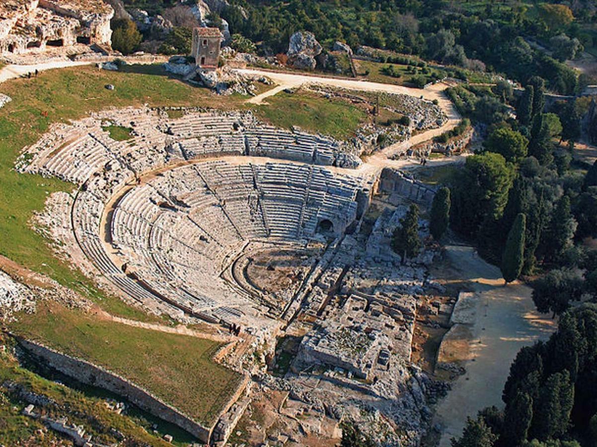 Casa Nagale- Una Suite Di Charme Nel Cuore Di Ortigia A 50 Mt Dal Mare Syracuse Luaran gambar