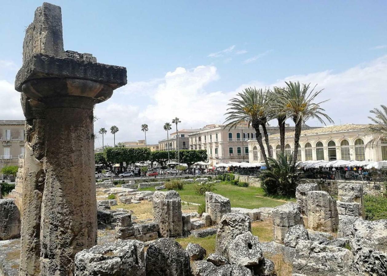 Casa Nagale- Una Suite Di Charme Nel Cuore Di Ortigia A 50 Mt Dal Mare Syracuse Luaran gambar